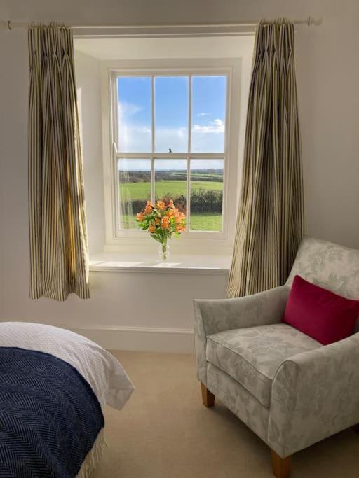 Lower Trewern Farm- Ensuite Bedroom 彭赞斯 外观 照片
