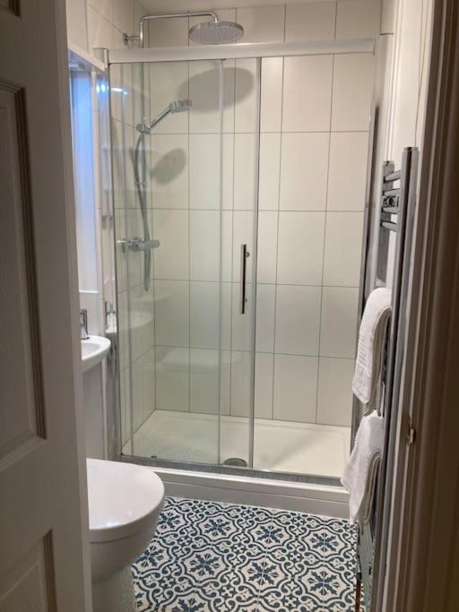 Lower Trewern Farm- Ensuite Bedroom 彭赞斯 外观 照片